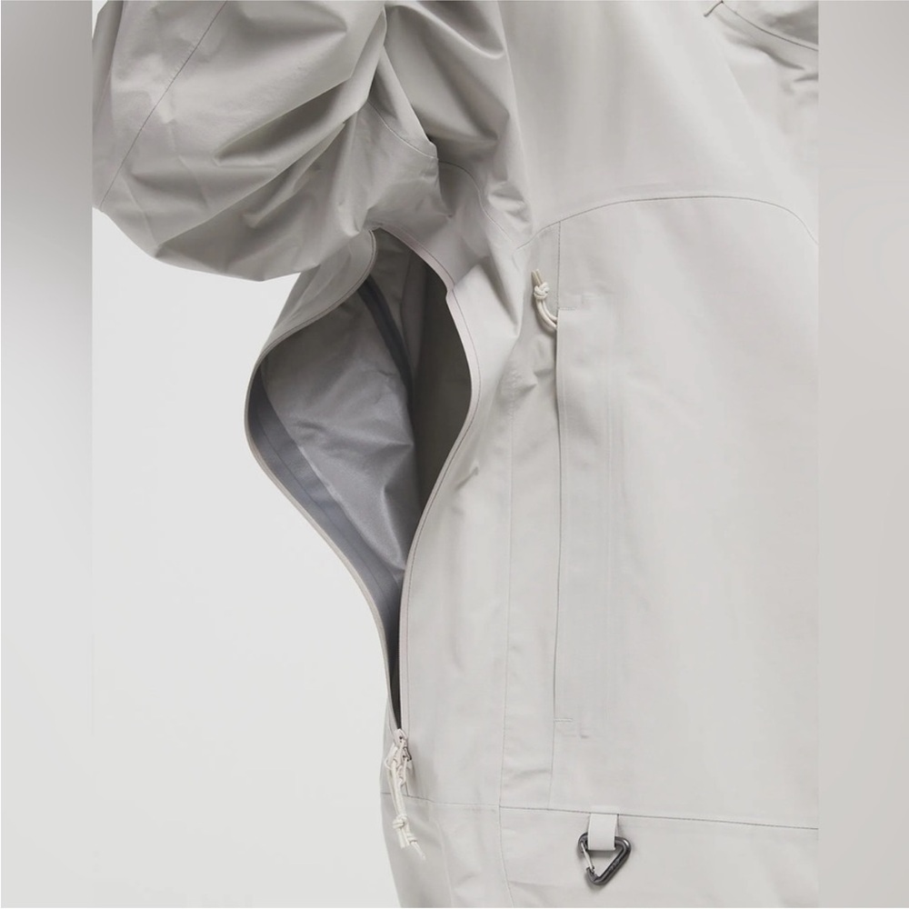 Nike ACG Gore-Tex Rain jacket - Picture 8 of 13